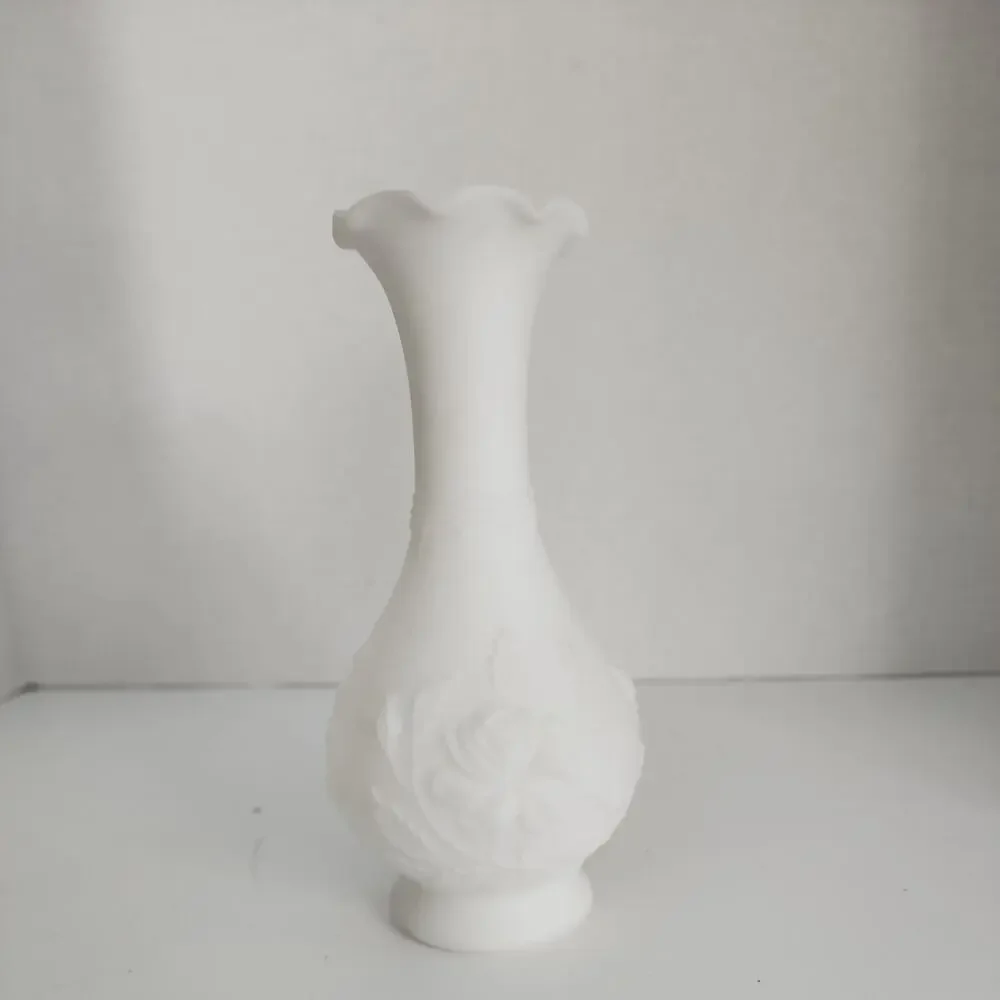 Vtg Imperial Glass White Doeskin Rose 6
